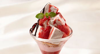 strawberryfair-strawberry-parfait-c.png